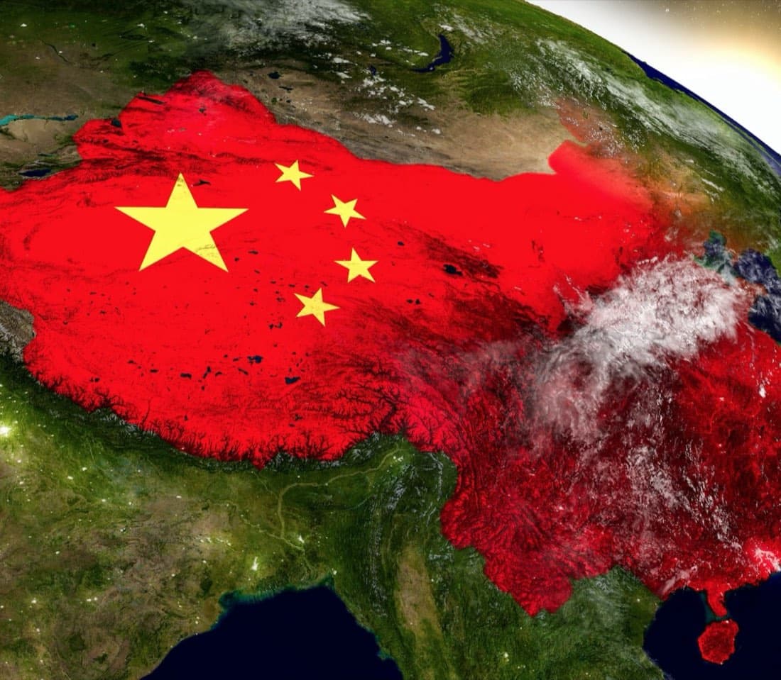 地球上覆盖中国国旗的中国版图卫星影像