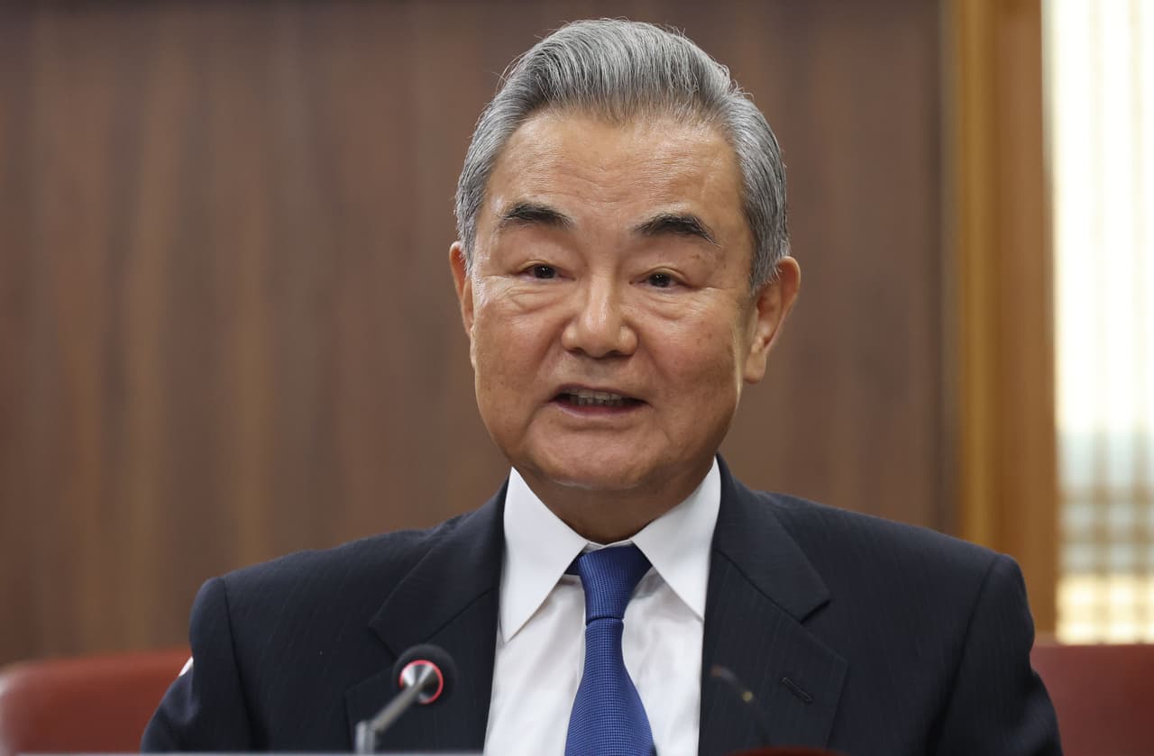 Wang Yi's Visit to South Korea Aims to Consolidate China-South Korea Relations as Subtle Cracks Appear in the US-South Korea Alliance